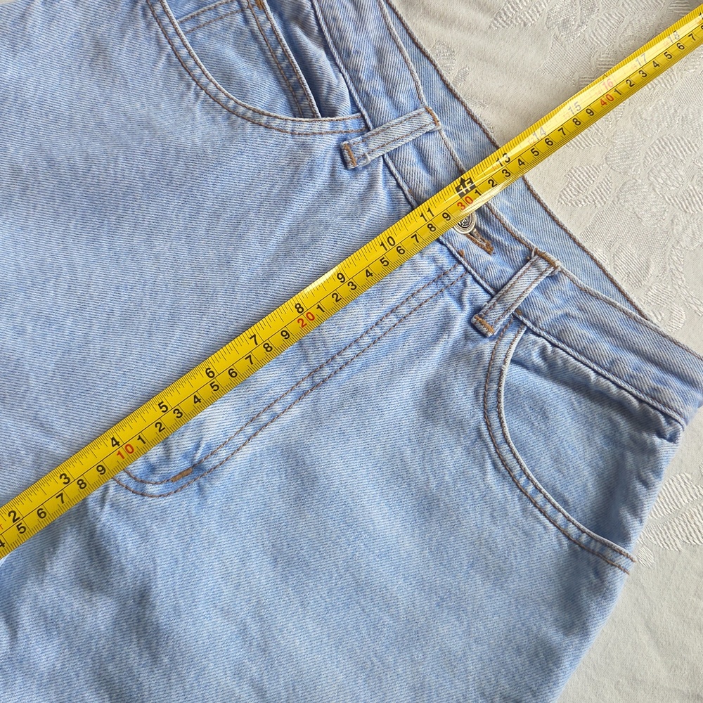 Vintage Light Wash High Rise Mom Jeans Size 26 - Picture 9 of 13